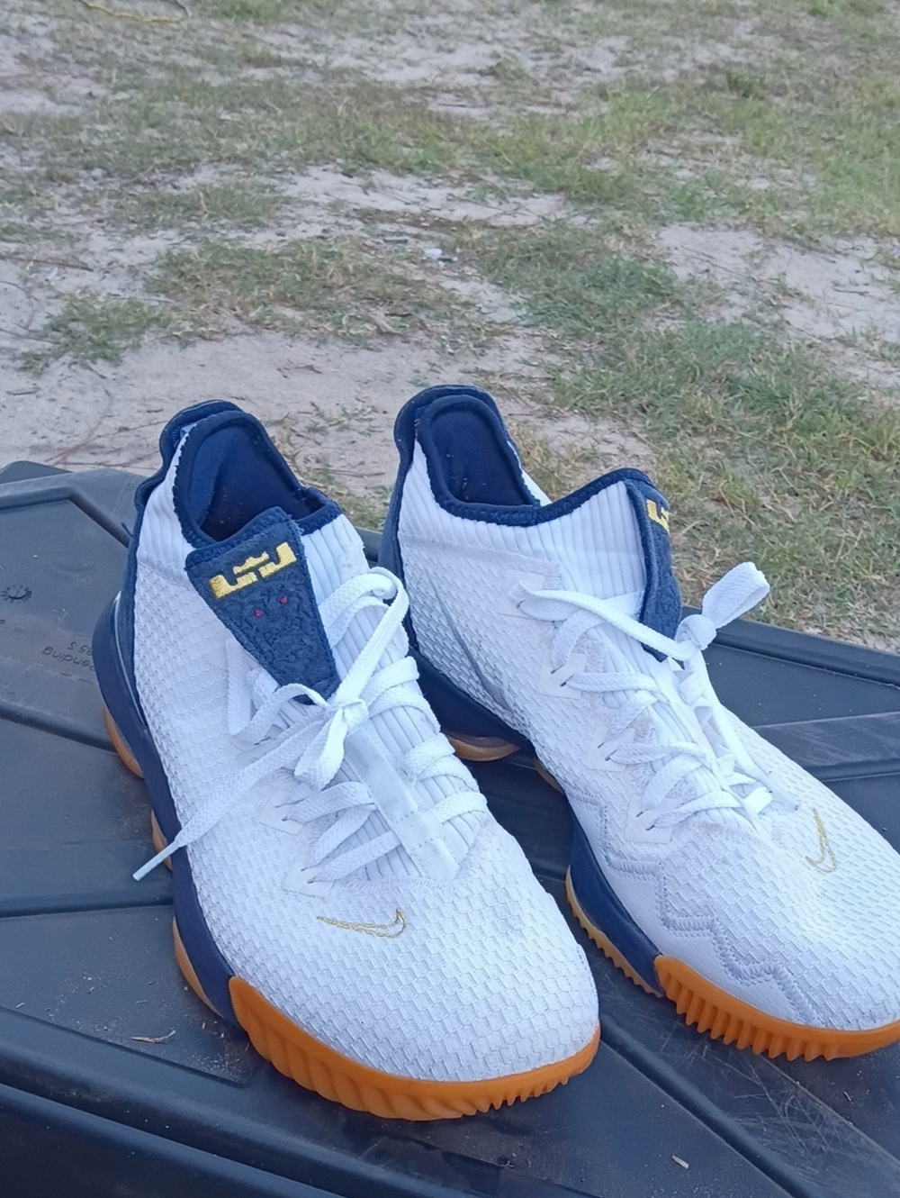 Men's Athletic Shoes in White, Navy & Gum - Performance Basketball Trainer